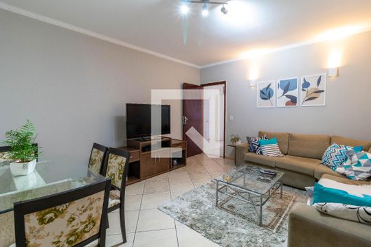 Sala de Estar de casa à venda com 3 quartos, 180m² em Vila Baruel, São Paulo