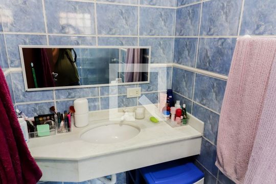 Suite 1 de casa à venda com 3 quartos, 185m² em Jardim Ester Yolanda, São Paulo