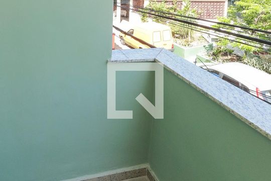 Sacada Quarto 1 de casa de condomínio à venda com 3 quartos, 180m² em Cachambi, Rio de Janeiro