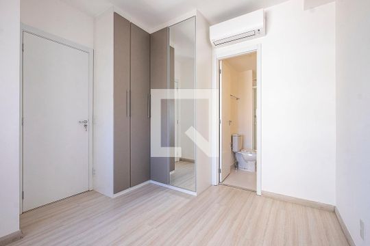 Suíte de apartamento para alugar com 2 quartos, 55m² em Jardim Paulista, São Paulo