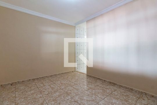 Sala de casa para alugar com 1 quarto, 70m² em Vila Carmosina, São Paulo