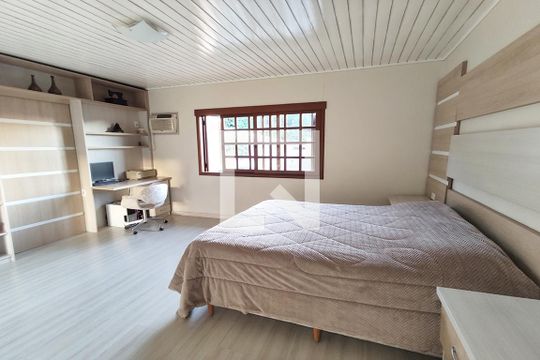 Suíte 1 de casa à venda com 3 quartos, 284m² em Canudos, Novo Hamburgo