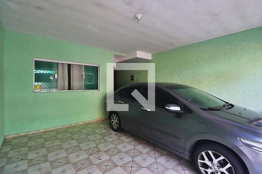 Garagem de casa à venda com 3 quartos, 125m² em Jardim Las Vegas, Santo André