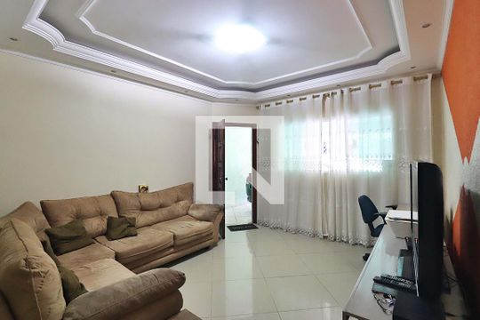 Casa à venda com 3 quartos, 125m² em Jardim Las Vegas, Santo André