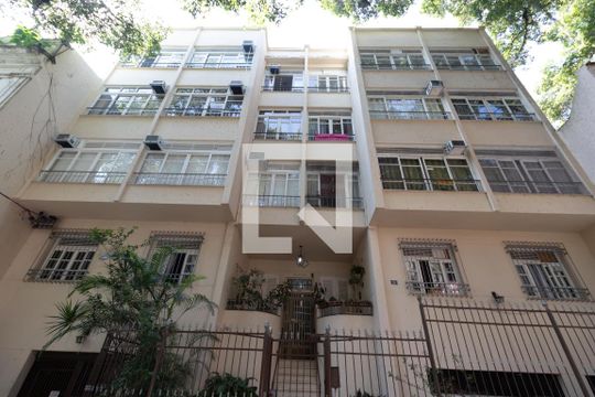 Fachada de apartamento para alugar com 2 quartos, 65m² em Santa Teresa, Rio de Janeiro