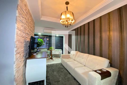 Sala de Estar de apartamento à venda com 3 quartos, 110m² em Morro do Espelho, São Leopoldo