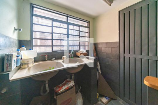 Área de Serviço de casa para alugar com 4 quartos, 280m² em Parque das Nações, Santo André