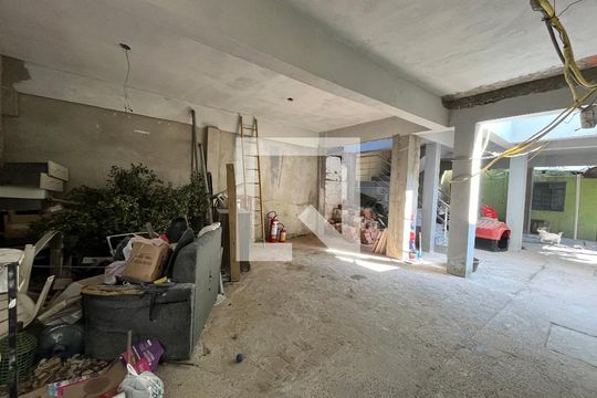 Garagem de kitnet/studio para alugar com 1 quarto, 29m² em Santana, Porto Alegre