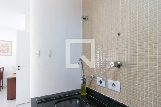 Cozinha de kitnet/studio à venda com 1 quarto, 36m² em Liberdade, São Paulo