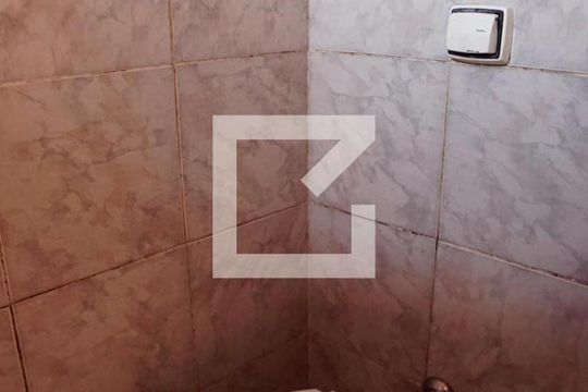 Banheiro de casa para alugar com 1 quarto, 32m² em Lauzane Paulista, São Paulo