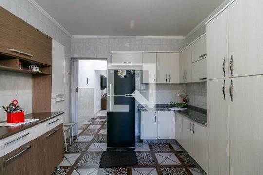 Cozinha de casa para alugar com 3 quartos, 180m² em Parque Boturussu, São Paulo