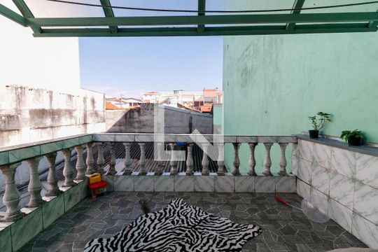 Varanda quarto 1 de casa para alugar com 3 quartos, 180m² em Parque Boturussu, São Paulo