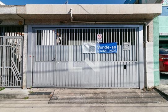 Fachada de casa para alugar com 3 quartos, 180m² em Parque Boturussu, São Paulo