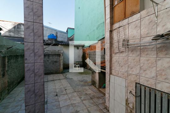 Quintal de casa para alugar com 3 quartos, 180m² em Parque Boturussu, São Paulo