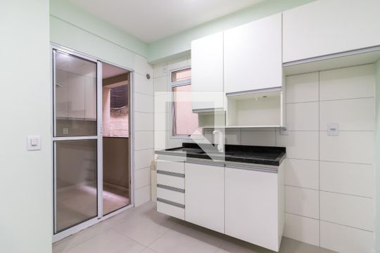 Cozinha de apartamento para alugar com 2 quartos, 37m² em Parada Inglesa, São Paulo