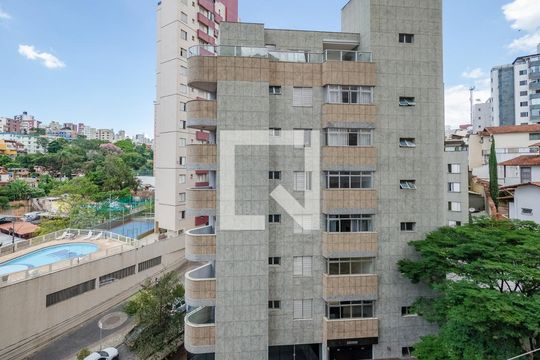 Sala de apartamento para alugar com 2 quartos, 70m² em Grajaú, Belo Horizonte