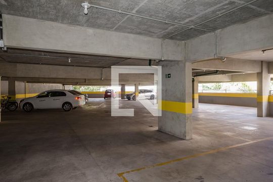 Garagem de apartamento para alugar com 2 quartos, 70m² em Grajaú, Belo Horizonte