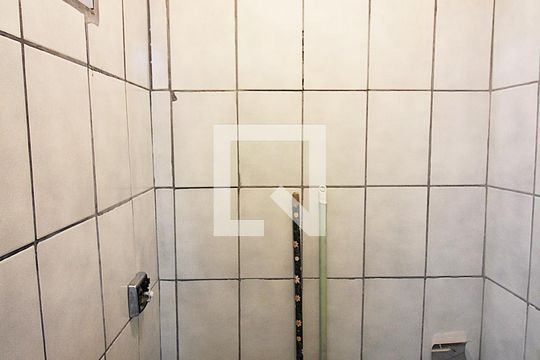 Banheiro do Escritório de casa para alugar com 2 quartos, 92m² em Vila Santa Luzia, São Bernardo do Campo
