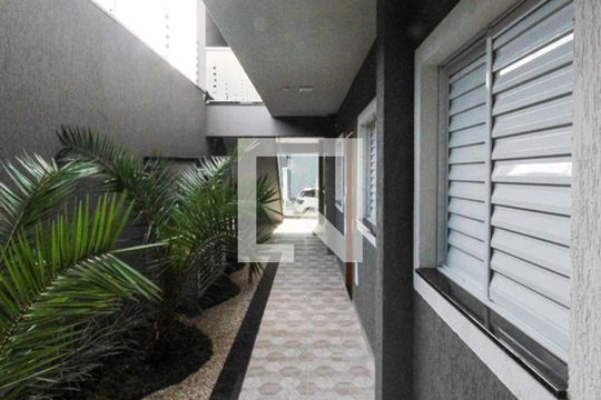 Corredor de apartamento para alugar com 2 quartos, 41m² em Jardim Independência, São Paulo