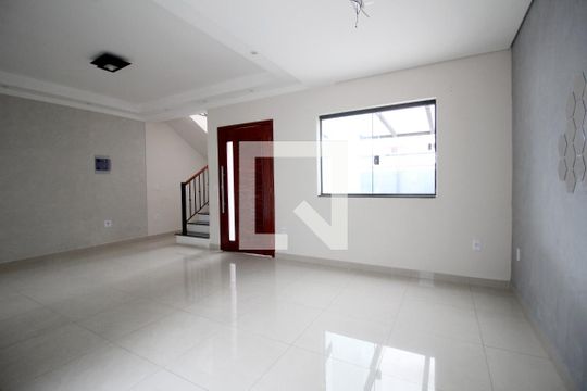 Sala de casa para alugar com 3 quartos, 170m² em Jardim Santa Catarina, Sorocaba