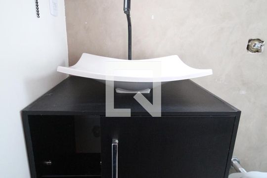 Banheiro da Suíte  de casa para alugar com 3 quartos, 170m² em Jardim Santa Catarina, Sorocaba