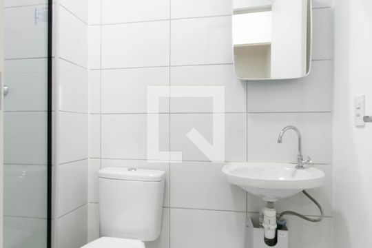 Banheiro  de apartamento para alugar com 2 quartos, 42m² em Jardim Brasília (zona Leste), São Paulo