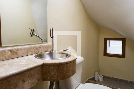 Lavabo de casa à venda com 3 quartos, 150m² em Vila São Silvestre, São Paulo
