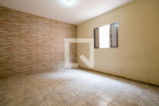 Quarto de casa para alugar com 1 quarto, 80m² em Parque São Domingos, São Paulo