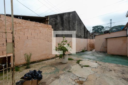 Garagem de casa para alugar com 1 quarto, 80m² em Parque São Domingos, São Paulo