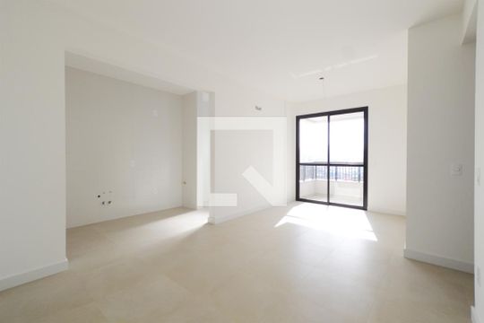 Sala de apartamento para alugar com 2 quartos, 67m² em Barreiros, São José
