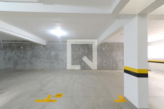 Garagem de apartamento para alugar com 2 quartos, 67m² em Barreiros, São José