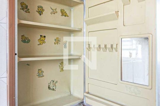 Banheiro de apartamento à venda com 3 quartos, 120m² em Santana, Porto Alegre