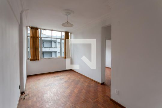 Apartamento à venda com 2 quartos, 66m² em Centro, Belo Horizonte