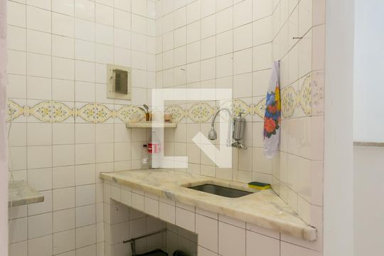 Cozinha e Área de Serviço de apartamento à venda com 2 quartos, 66m² em Centro, Belo Horizonte
