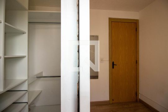 Quarto 1 de apartamento à venda com 2 quartos, 40m² em Protásio Alves, Porto Alegre