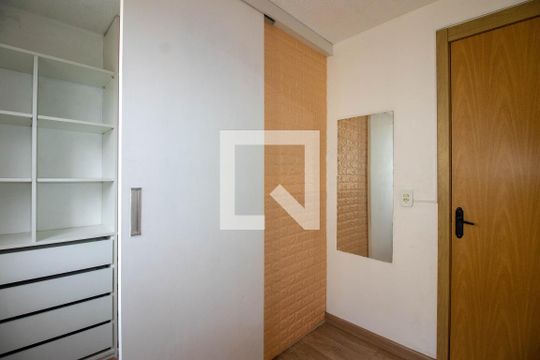Quarto 1 de apartamento à venda com 2 quartos, 40m² em Protásio Alves, Porto Alegre