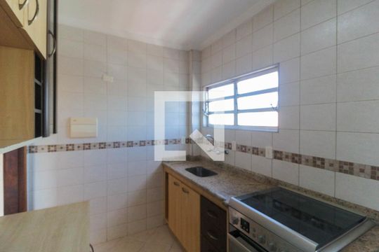 Cozinha de apartamento para alugar com 2 quartos, 50m² em Vila Clementino, São Paulo