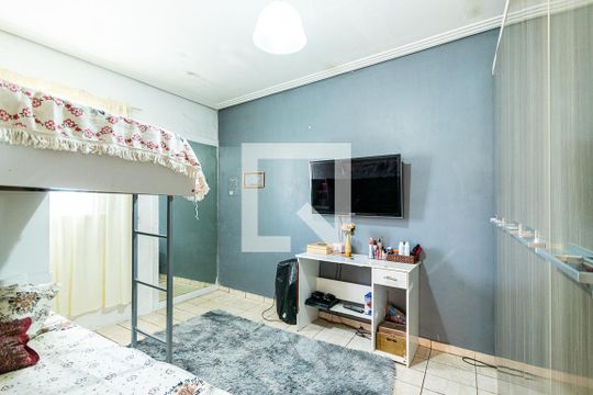 Quarto 1 de casa à venda com 5 quartos, 150m² em Vila União (zona Leste), São Paulo