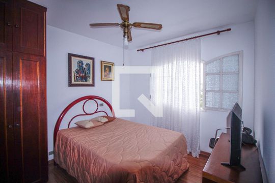 Quarto 1 de casa à venda com 5 quartos, 301m² em Vila Darli, São Paulo