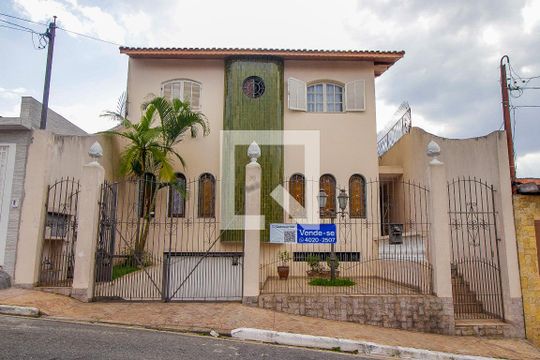 Fachada de casa à venda com 5 quartos, 301m² em Vila Darli, São Paulo