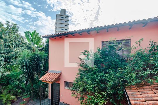 Vista da suíte de casa à venda com 3 quartos, 258m² em Sumaré, São Paulo