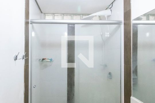 Banheiro Social de casa à venda com 3 quartos, 110m² em Hípica, Porto Alegre