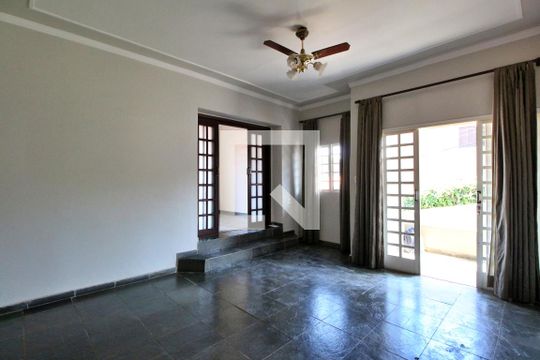 Casa à venda com 4 quartos, 145m² em Jardim Guarani, Campinas