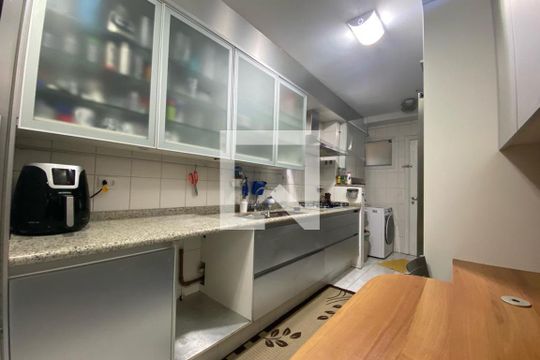 Cozinha de casa para alugar com 4 quartos, 153m² em Jardim Ampliação, São Paulo
