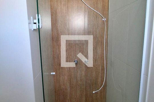Banheiro de kitnet/studio para alugar com 1 quarto, 40m² em Vila Mimosa, Campinas
