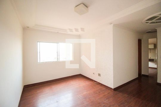 Apartamento para alugar com 2 quartos, 74m² em Vila Rosaria, São Paulo