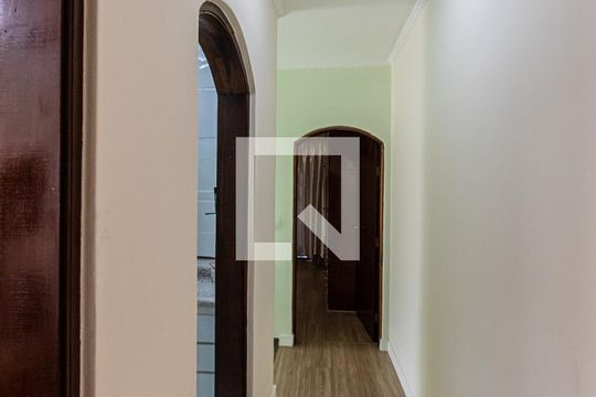 Corredor de casa à venda com 3 quartos, 180m² em Vila Carrao, São Paulo