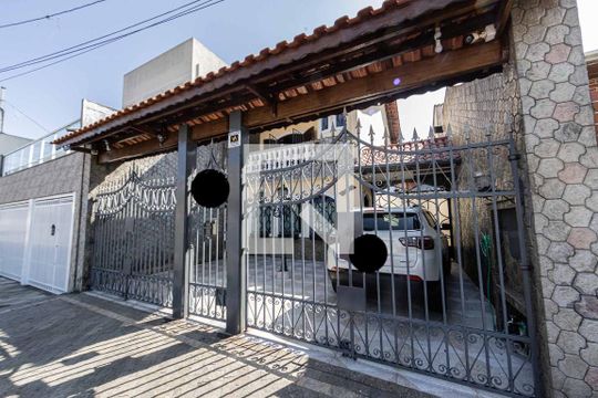 Fachada de casa à venda com 3 quartos, 180m² em Vila Carrao, São Paulo