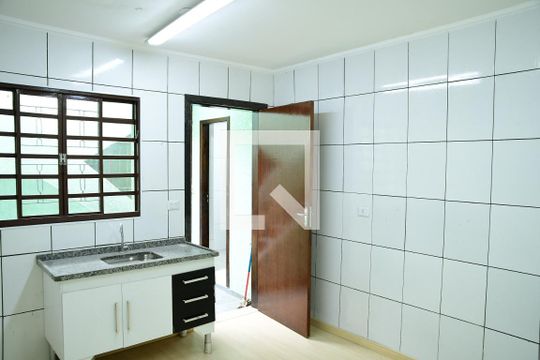Sala/Cozinha de casa para alugar com 1 quarto, 20m² em Granja Viana, Cotia