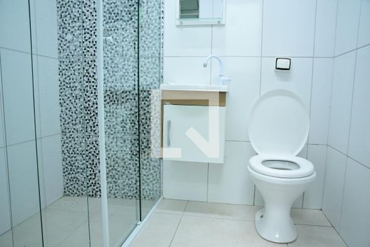 Banheiro de casa para alugar com 1 quarto, 20m² em Granja Viana, Cotia